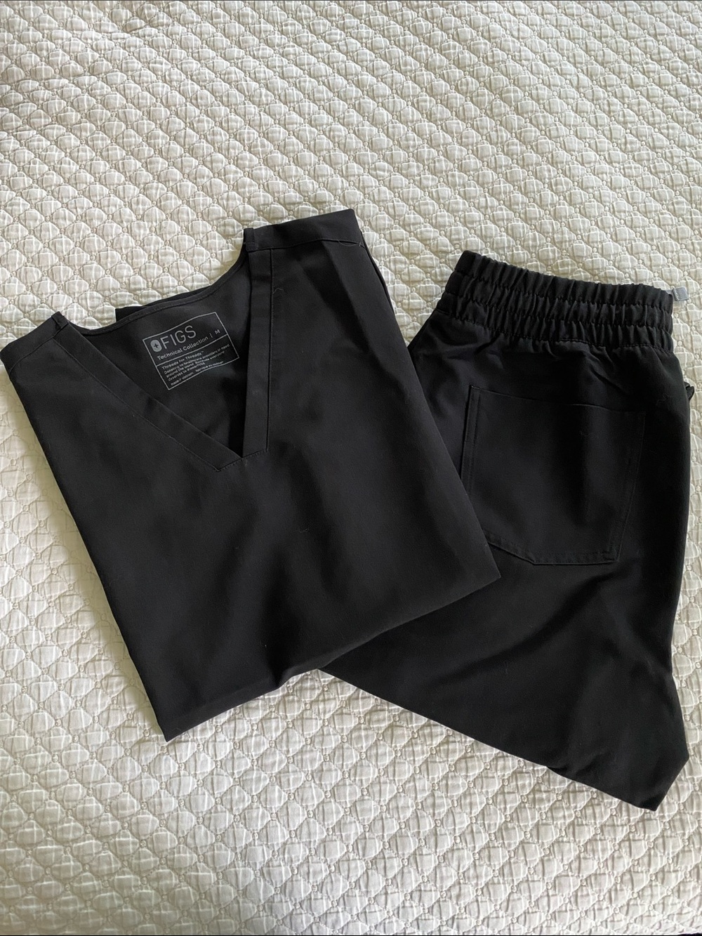Figs Casma + High Waisted Zamora Scrub Set Black